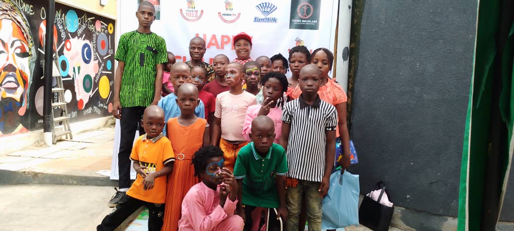 Students learning together